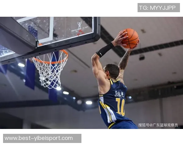 黄蜂主帅称迪亚巴特凭借出色表现赢得首发位置在攻防两端影响显著